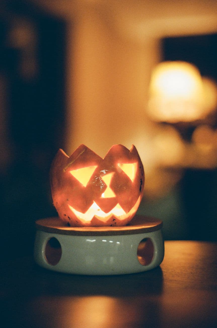 How to Light a Jack-o'-Lantern