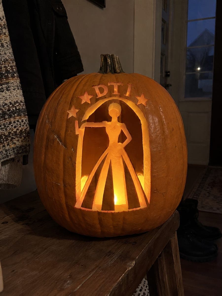 Dress to Impress Pumpkin With Arch and Skirt Panels