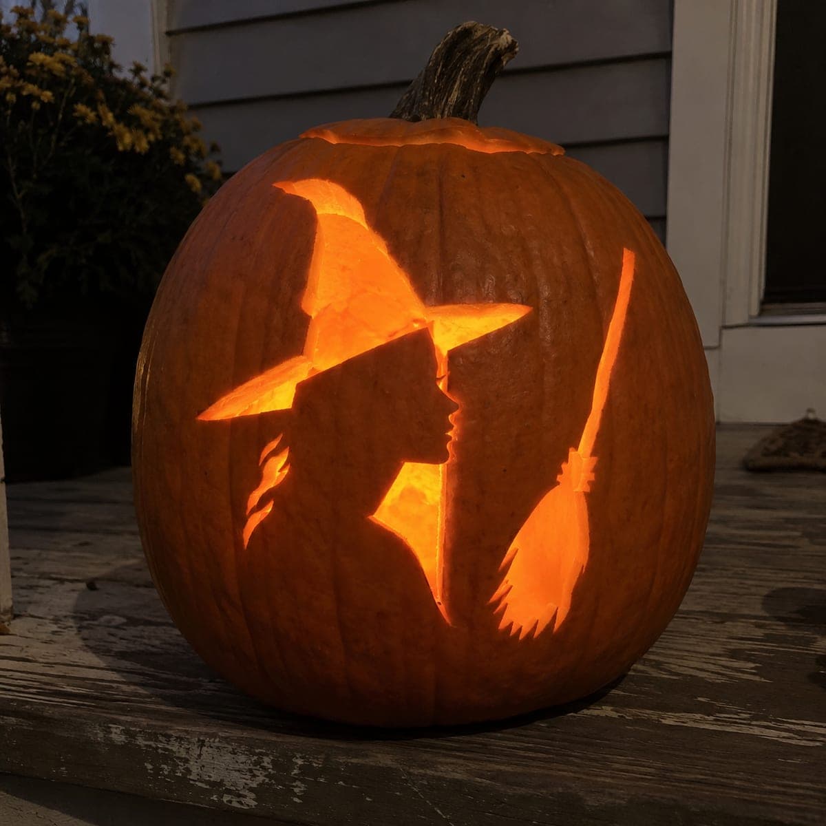 Easy Elphaba Silhouette Pumpkin from Wicked