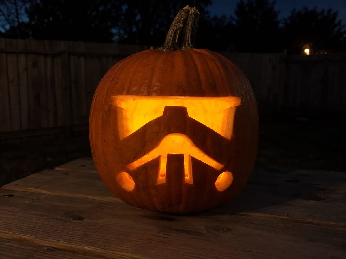 Glowing Easy Stormtrooper Mask Pumpkin