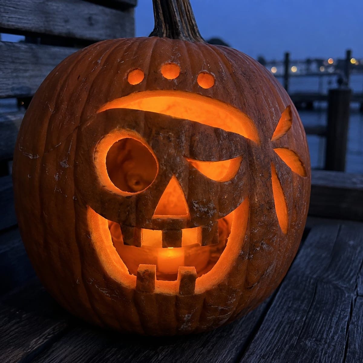 Glowing Pirate Skull Pumpkin with Rooted Bandana Slots