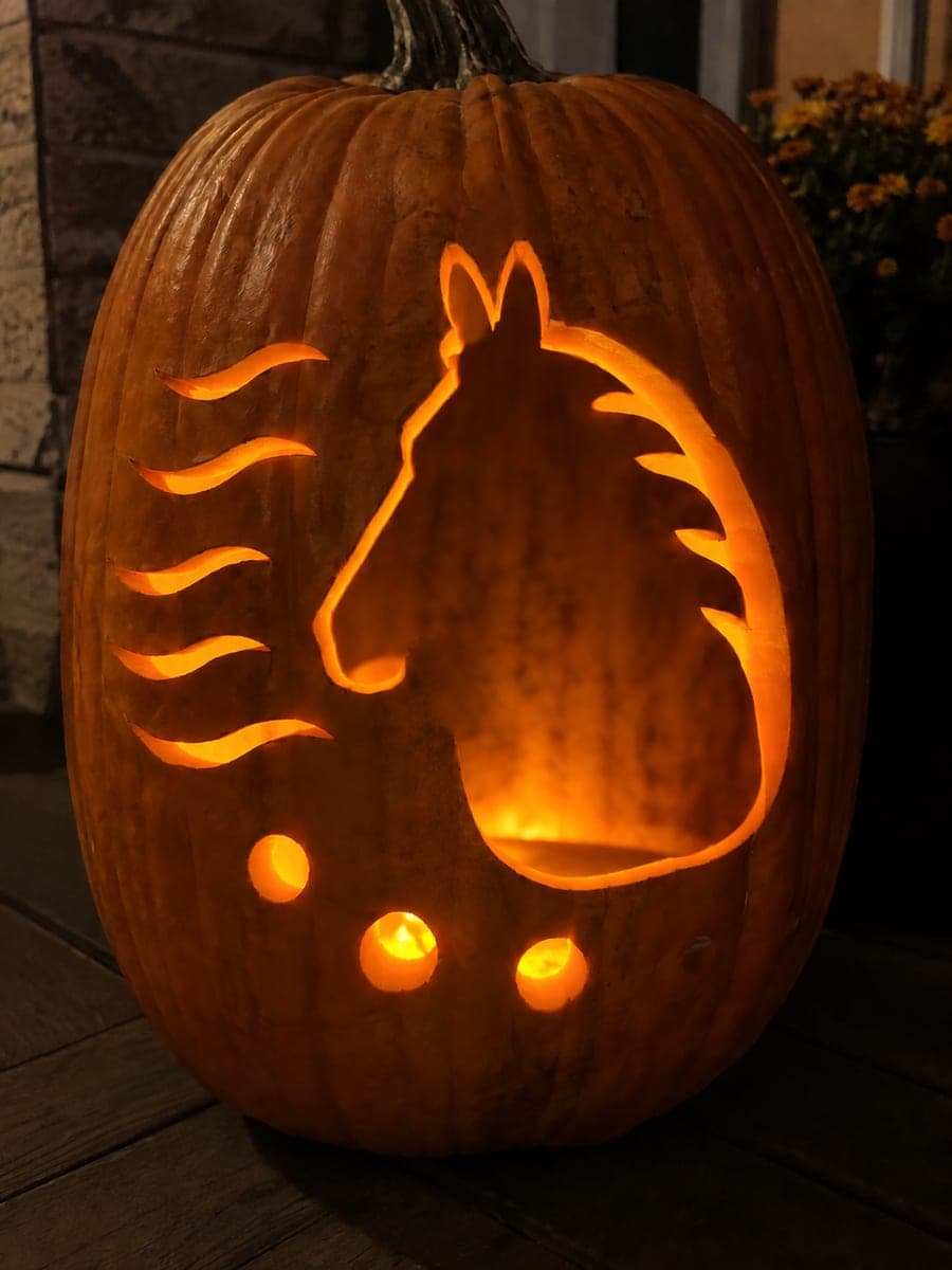 Intermediate Horse Jack-O-Lantern with Mane Detail