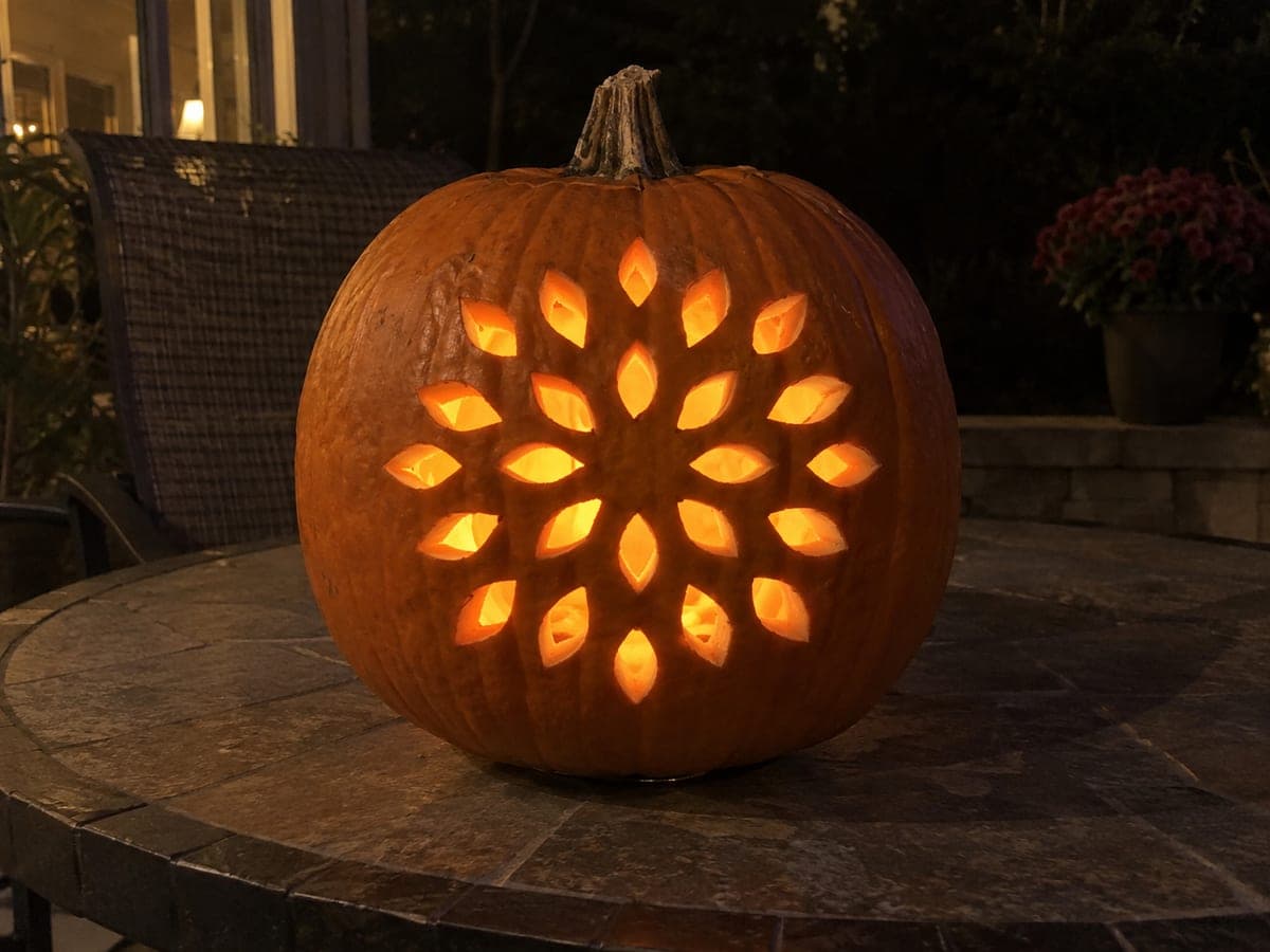 Radial Petal-Pattern Jack-O-Lantern With Layered Rings