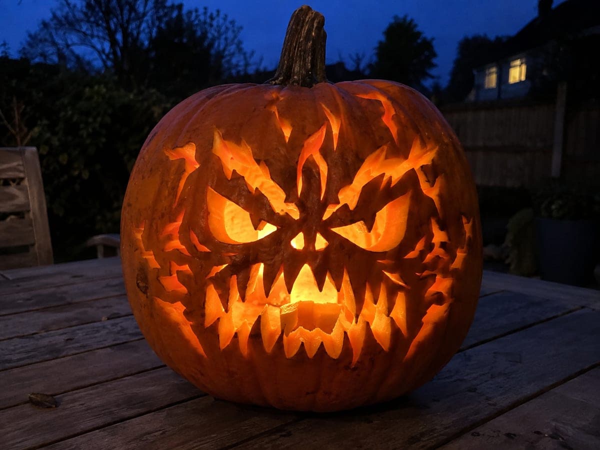 Scary Expert Jack-O-Lantern With Complex Horror Openwork