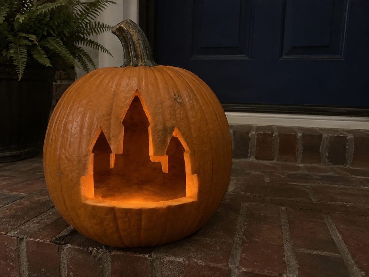 Simple Hogwarts Castle Silhouette Pumpkin