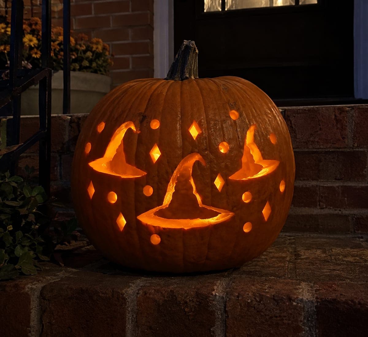 Triple Witch Hat Pumpkin With Round and Diamond Accents
