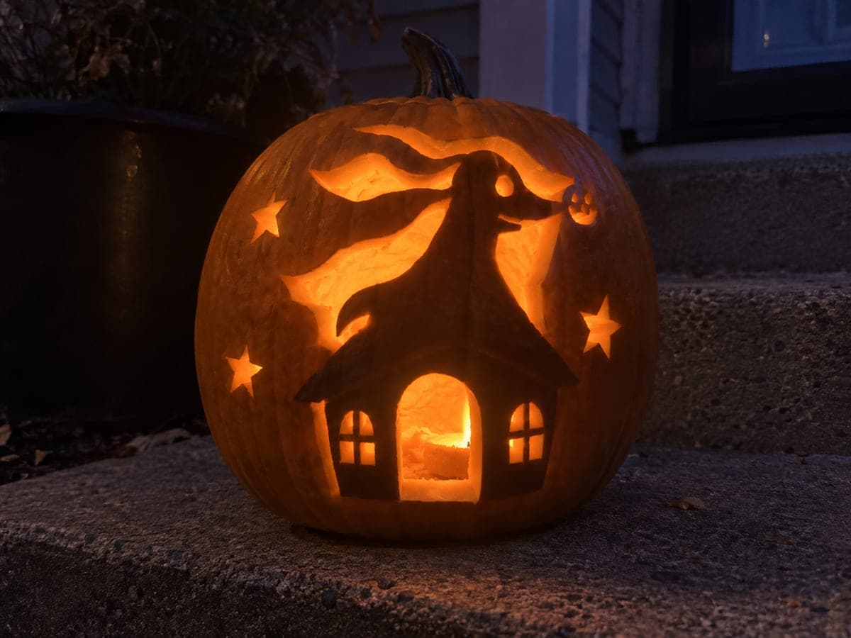 Zero Floating Above Doghouse Expert Pumpkin Carving