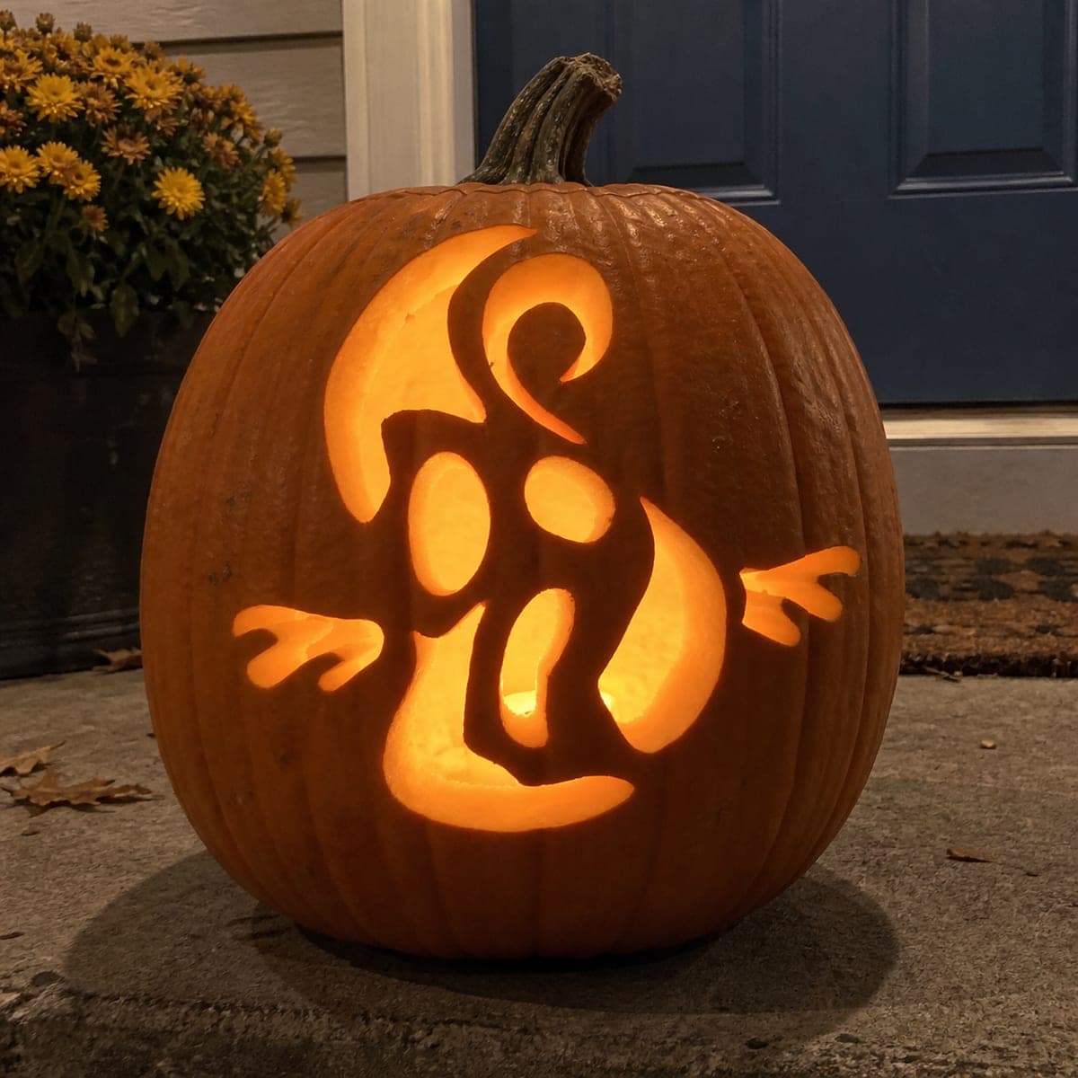 Curled-Tail Surprised Ghost Pumpkin