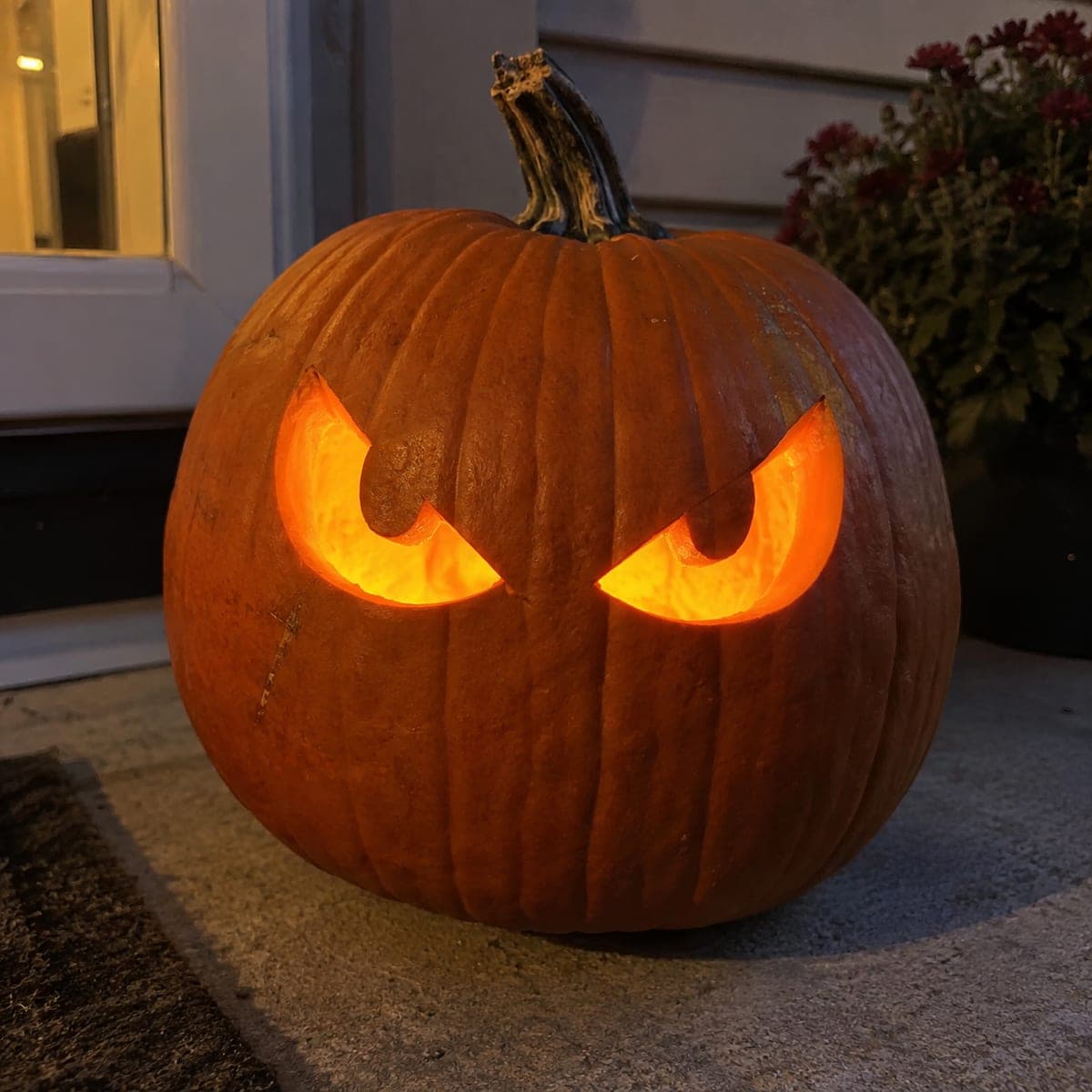 Menacing Glowing Eyes Minimalist Jack-O-Lantern