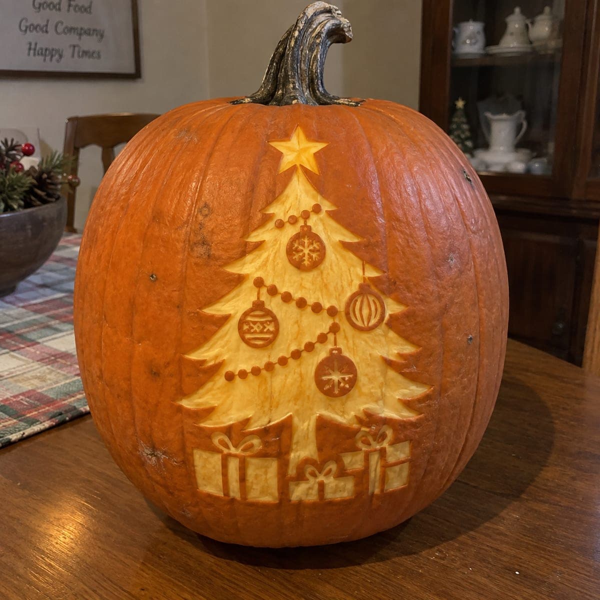 Christmas Tree Etched Pumpkin With Presents