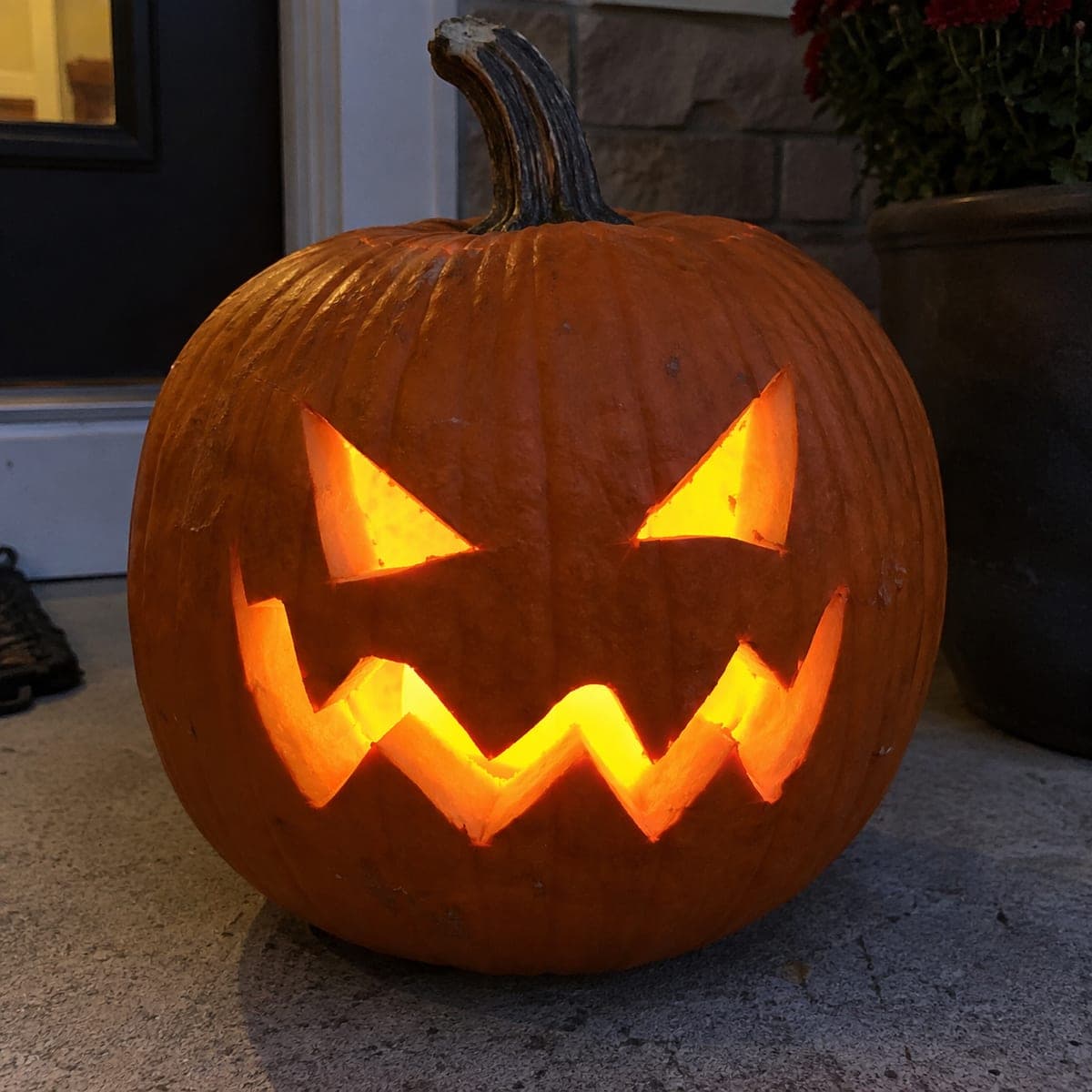 Angry Zigzag Smile Classic Jack-O-Lantern